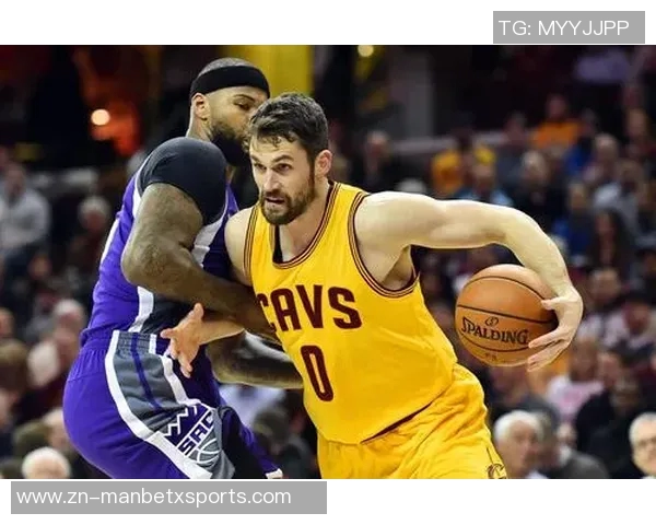 媒体人分析文班表现提升但持球进攻仍待突破与质变