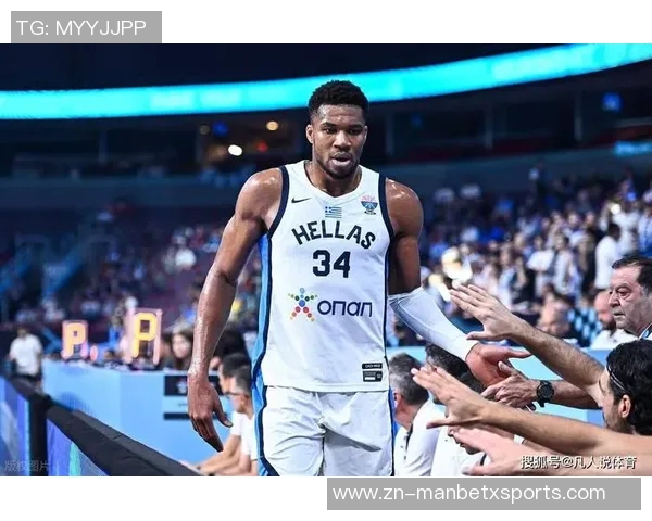 字母哥火力全开22投16中砍下37分8板7助2盖帽带队大胜正负值高达18