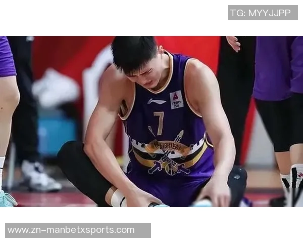 76人新援埃奇库姆加盟大帝复出后三巨头能否助力争冠之路 76人新援埃奇库姆加盟大帝复出后三巨头能否助力争冠之路