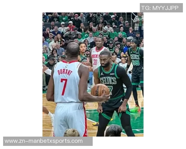 杰伦布朗全能表现助球队获胜6投仅2中却贡献8分5板6助3抢断 杰伦布朗全能表现助球队获胜6投仅2中却贡献8分5板6助3抢断