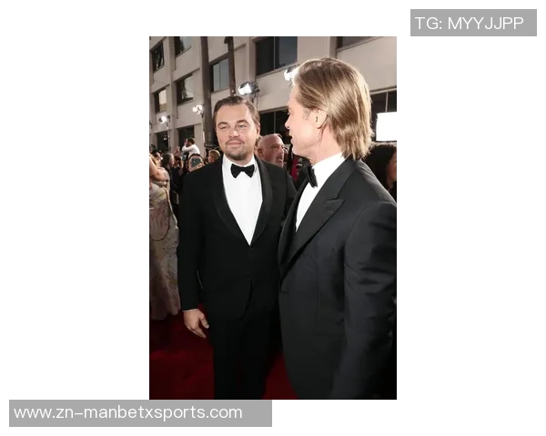 罗马诺与菲米亲密合影赞其场上表现与场下魅力并存